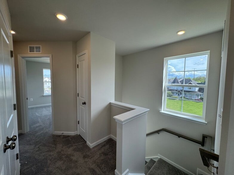 Building Photo - 57 Gray Silver Rd