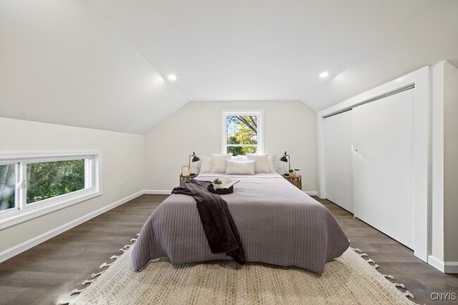 Building Photo - 127 E Warrington Rd