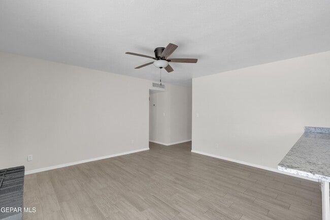 Building Photo - 10516 Cuesta Brava Ln
