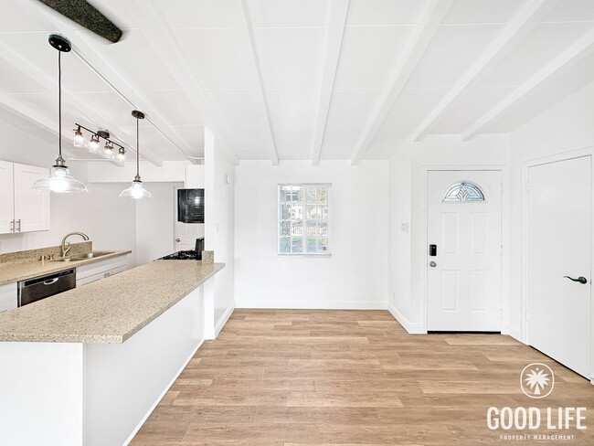 Building Photo - Spacious 4-Bed, 2-Bath Anaheim Duplex with Modern Amenities & Large Backyard + Assigned Parking