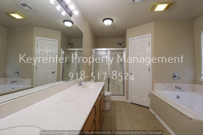 Building Photo - 3 Bed | 2 Bath in Collinsville!