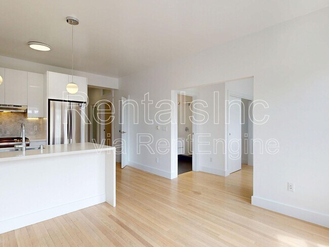 Building Photo - 1294 Grove St