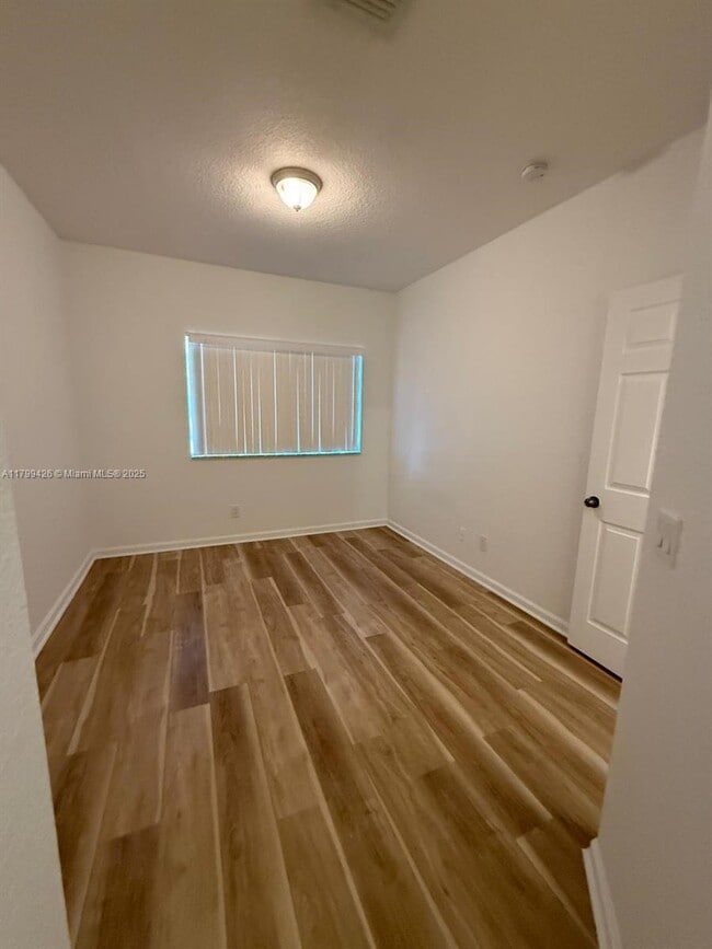 Building Photo - 1410 S Santa Catalina Cir