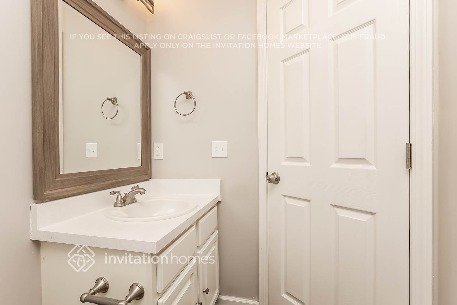 Building Photo - 1761 Stone Hollow Ct
