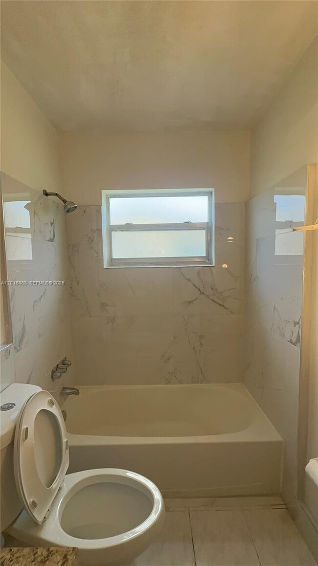 Building Photo - 4616 NW 39th St