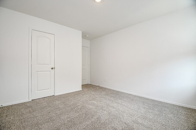 Building Photo - 6023 Ginevra Summers Dr