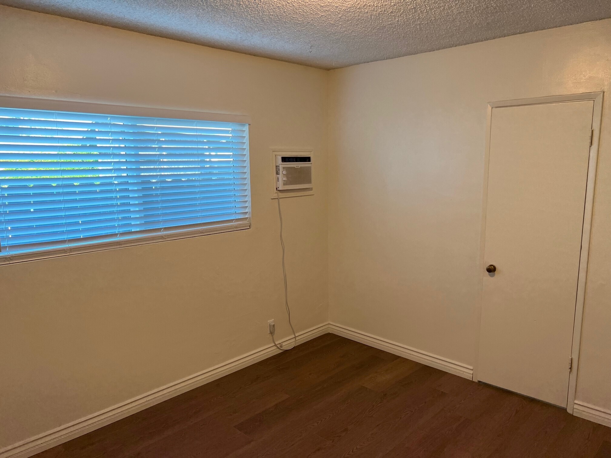Building Photo - 9333 Lomita Dr