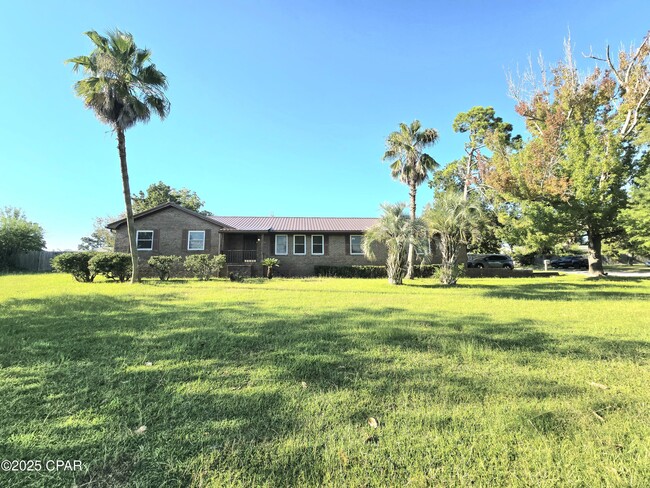 Building Photo - 7523 Chipewa St
