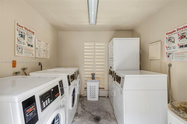 Building Photo - 10401 SW 108th Ave