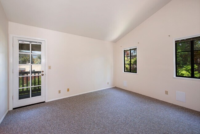 Building Photo - 327 Rancheria St