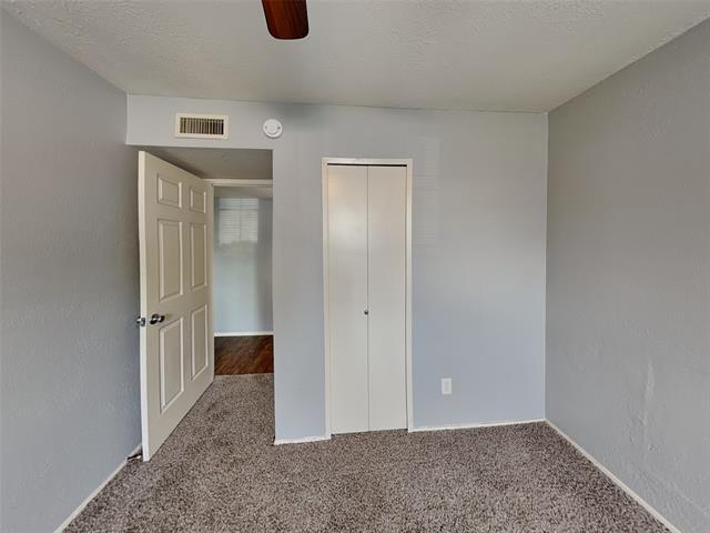 Building Photo - 7439 Oakmore Dr