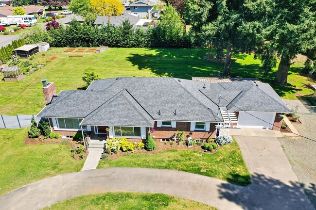 Building Photo - Stunning 4 bed + office, 4 bath rental home in Damascus!