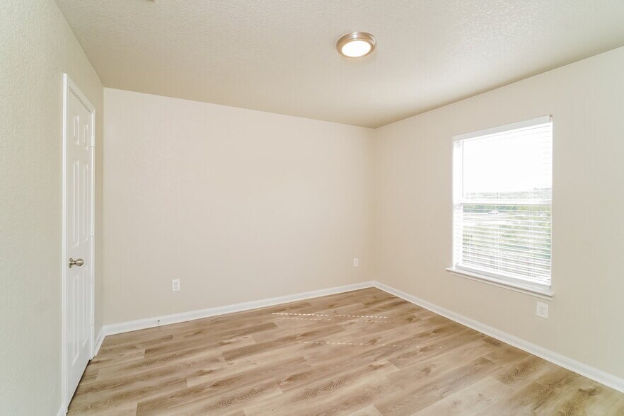 Building Photo - 5410 Chase Canyon