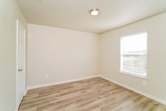 Building Photo - 5410 Chase Canyon