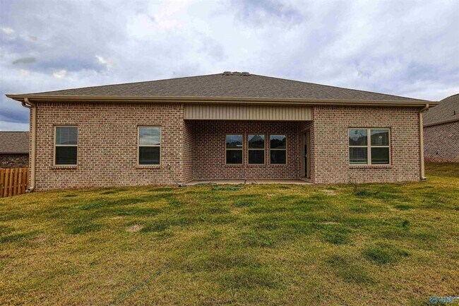 Building Photo - 124 Oak Fletcher Dr