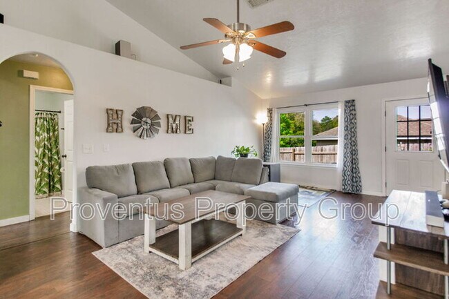 Building Photo - 3661 London Rd