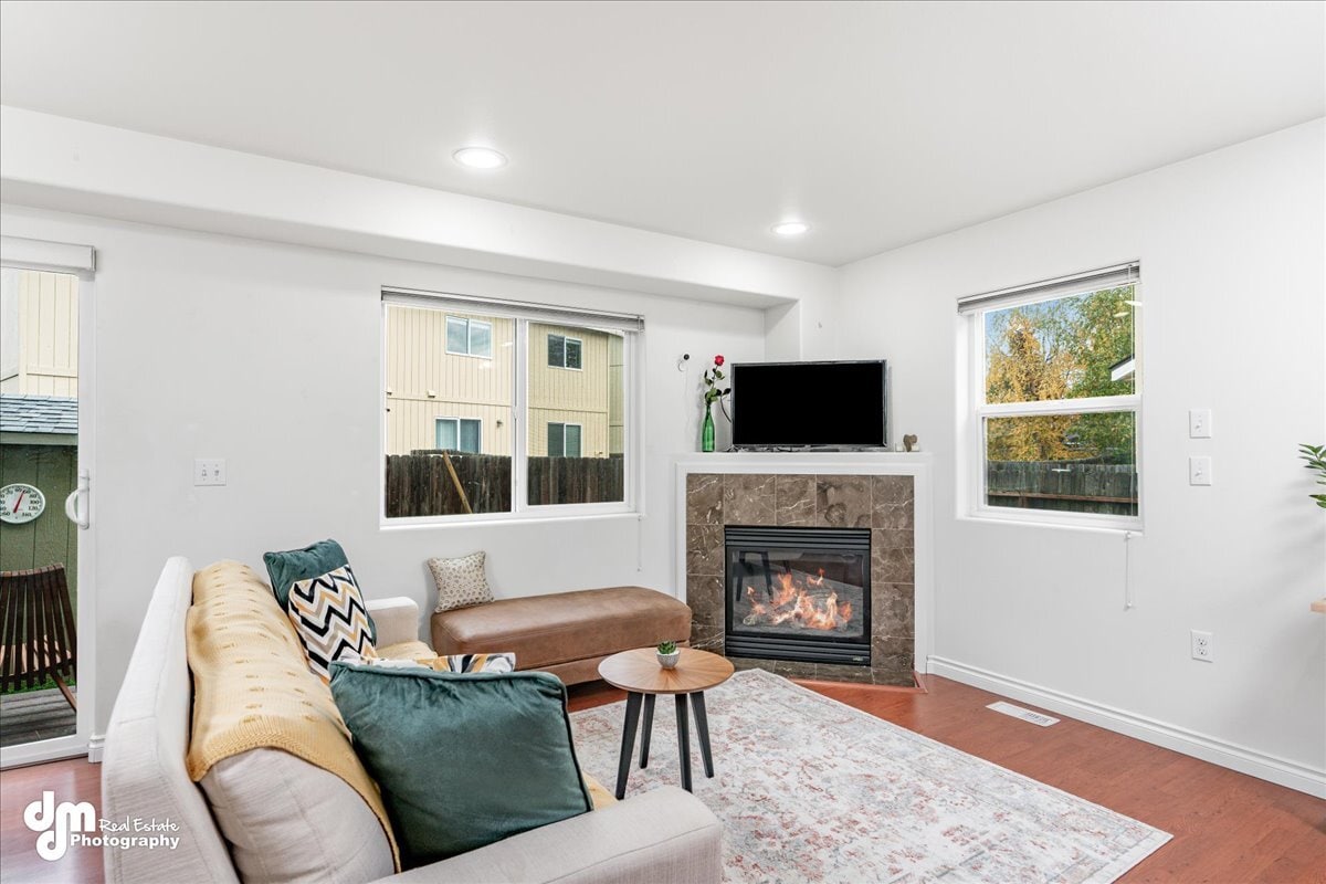 Building Photo - 299 Skwentna Dr