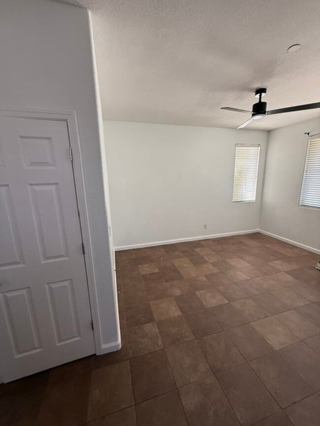 Building Photo - **Beautiful 2-Story Home Next to the Park**
