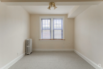 Building Photo - 1 bedroom in Chicago IL 60626