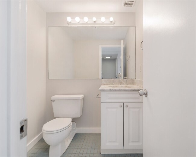 Building Photo - 15 N Beacon St