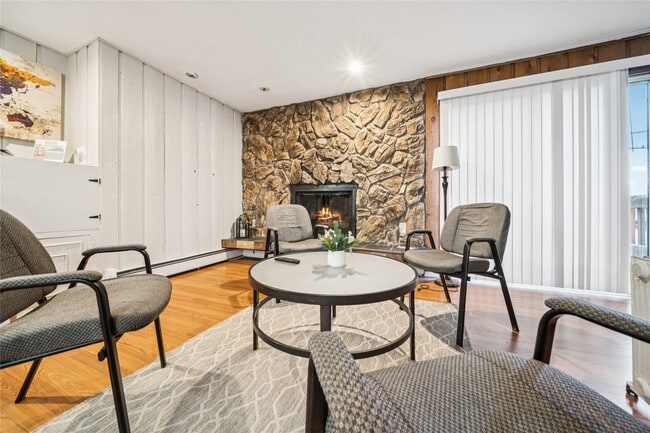 Building Photo - 1046 W 26th Ave