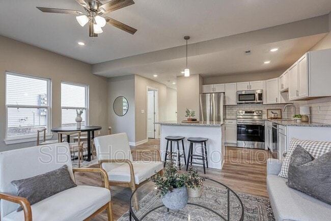 Building Photo - 2917 S Harvard Ave