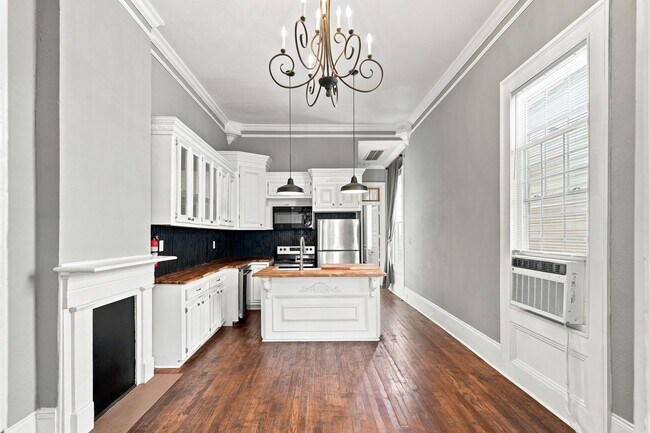 Building Photo - 1418 St Bernard Ave