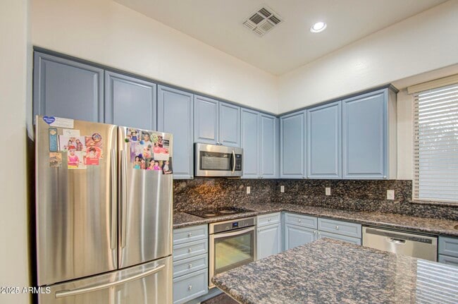 Building Photo - 218 E Sunburst Ln