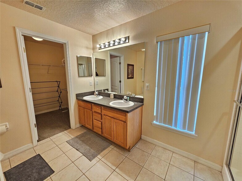 Building Photo - 297 Blue Jay Way