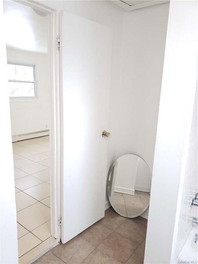 Building Photo - 51 Hillandale Ave