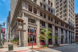 Building Photo - 314 N Broadway