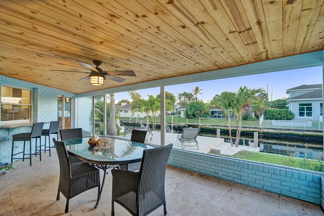 Building Photo - 620 W Palmetto Park Rd