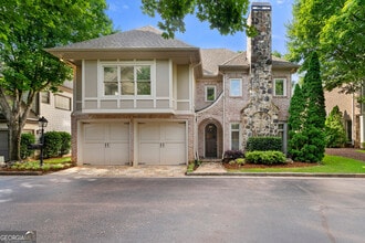 Building Photo - 2041 Mendenhall Cir