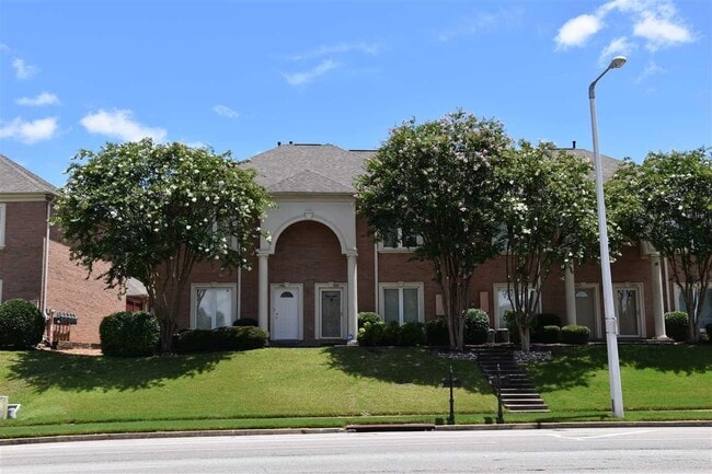 Primary Photo - 1594 Kirby Pkwy