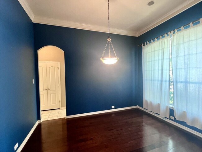 Building Photo - 5110 Shadow Breeze Ln