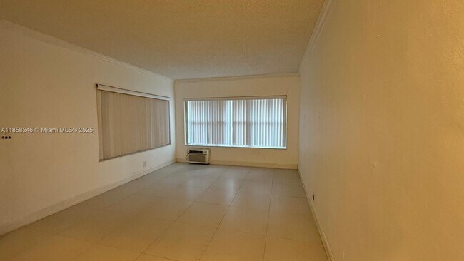 Building Photo - 9241 Collins Ave