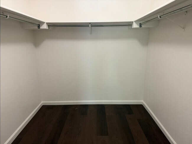 Building Photo - 2308 Lavendale Ct