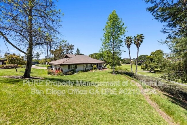 Building Photo - 12576 Oaks N Dr