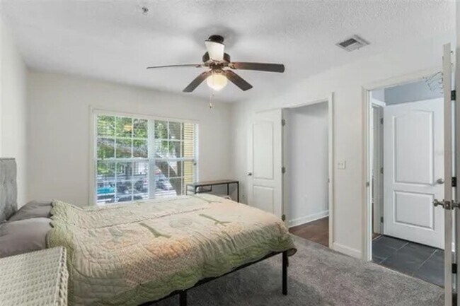 Building Photo - Orlando - 3 Bedrooms, 2 Bathrooms – $1,695.00