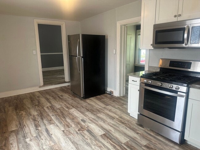 Building Photo - 800 Tuckerton Ave