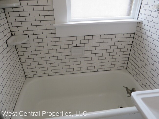 Building Photo - 719 Union St