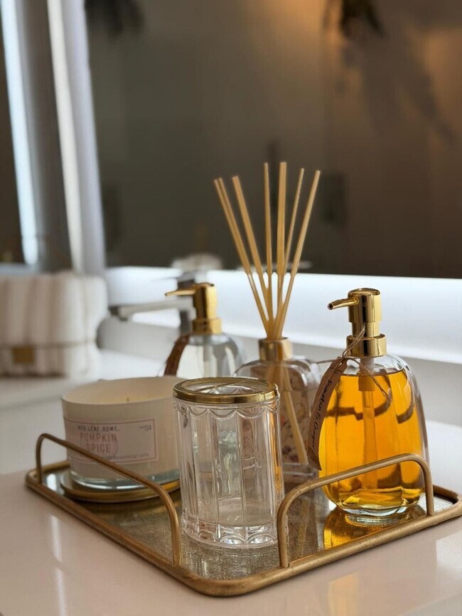 Building Photo - 400 NW 45th St