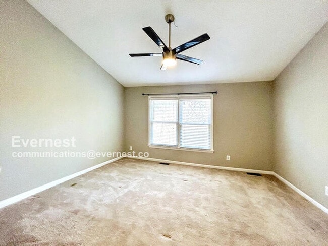 Building Photo - 1654 Oak Spring Way