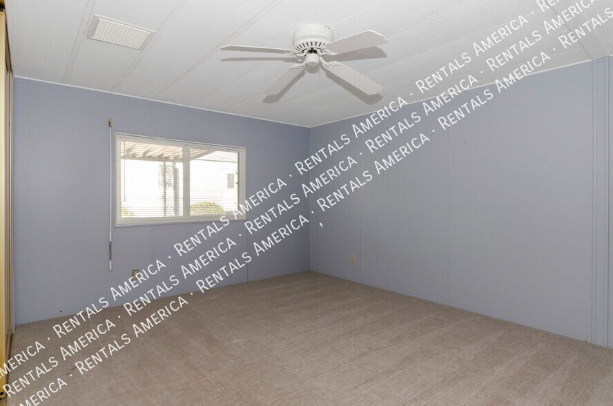 Building Photo - 10684 N Stromboli Ave