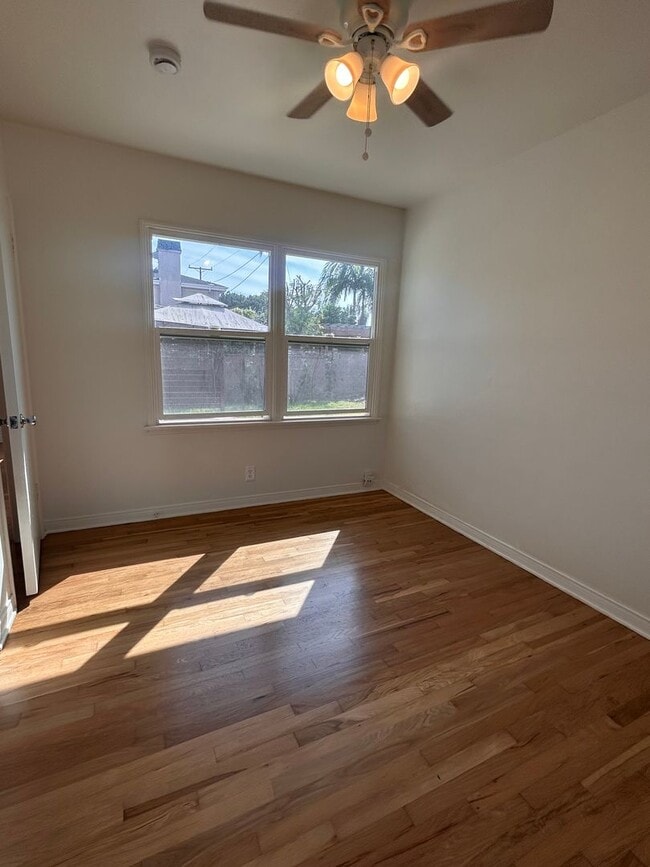 Building Photo - 13215