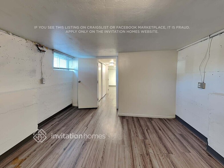 Building Photo - 132 S Olive