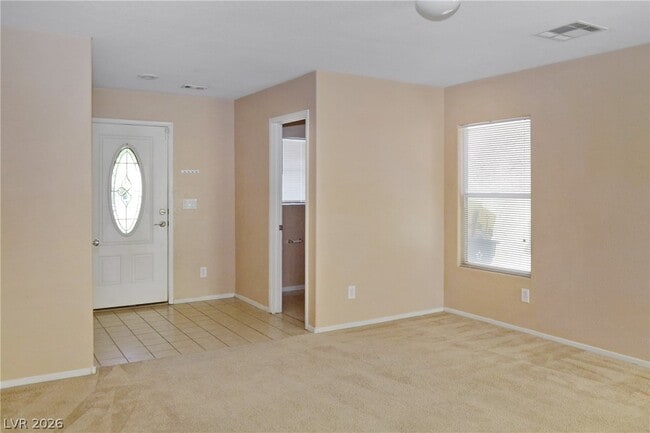 Building Photo - 520 Taunton St