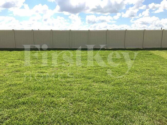Building Photo - 9652 Sage Creek Dr