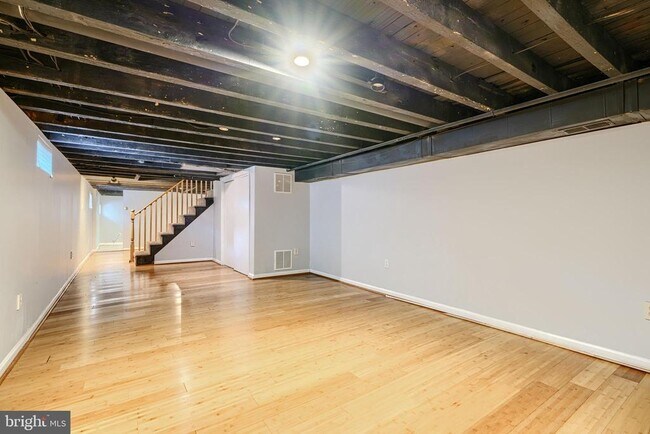 Building Photo - 1650 S Charles St