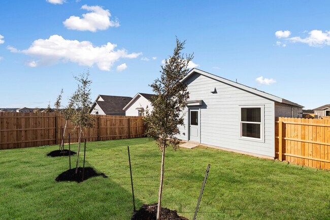 Building Photo - 3415 Rock Ml Dm